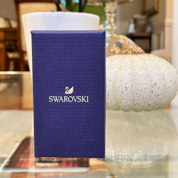 𝐒𝐰𝐚𝐫𝐨𝐯𝐬𝐤𝐢 𝐍𝐖𝐓 Twist Rows Bracelet Blue Rhodium Plated - Picture 11 of 11